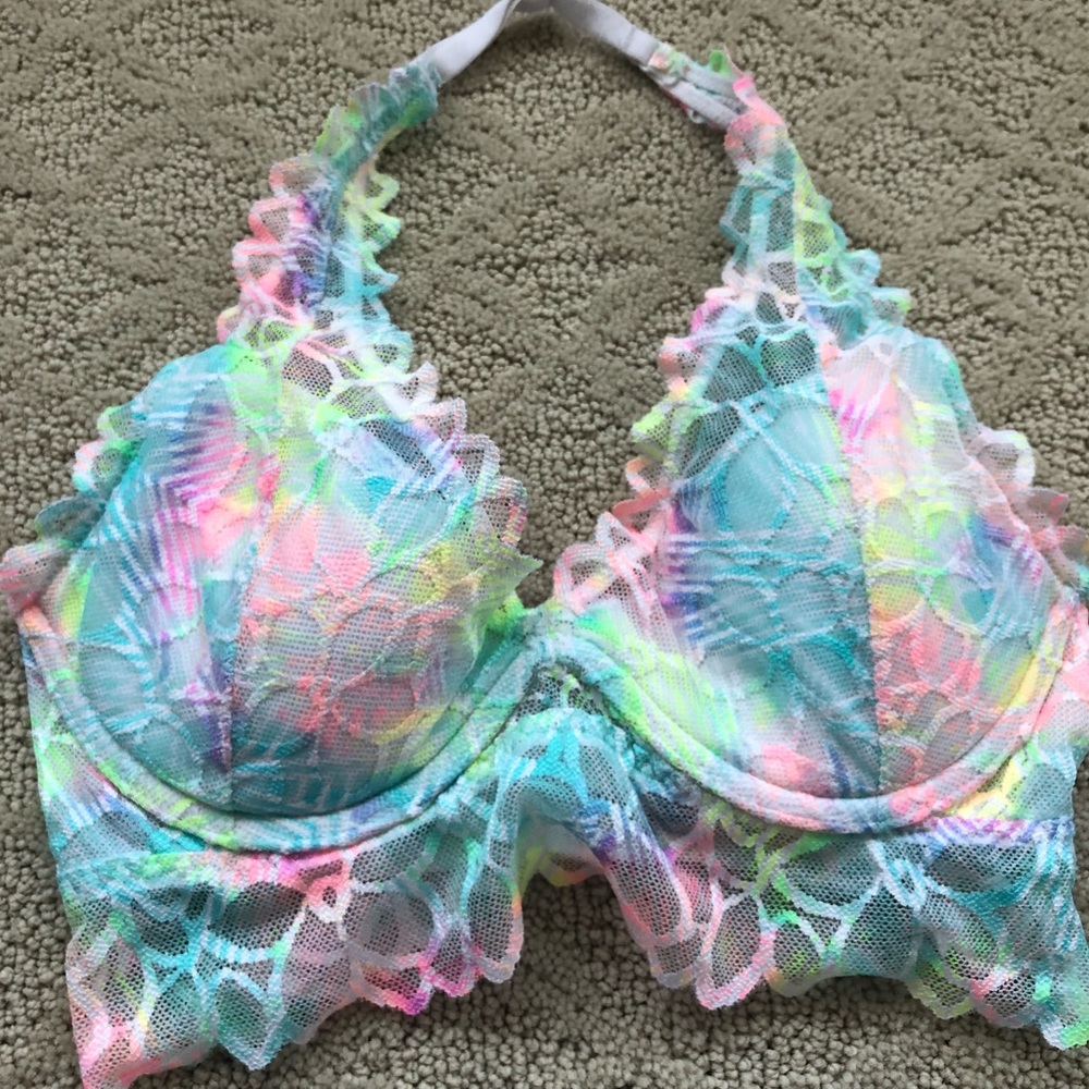 PINK AND VICTORIA’s SECRET LACE BRALET - Picture 1 of 4